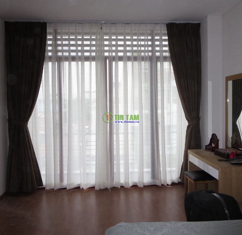 màn cửa tín tâm