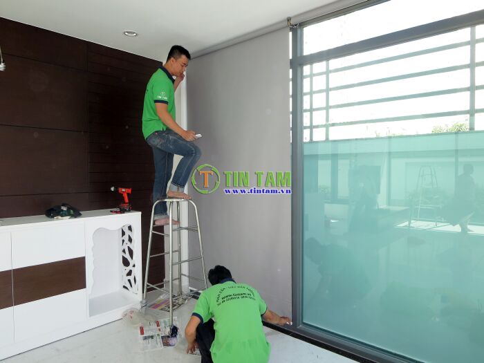 Tín Tâm chuyên thi công rèm cửa tự động uy tín