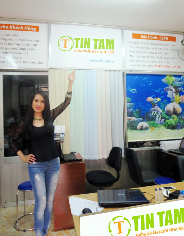 Diễn viên Minh Thư may rèm cửa đẹp tại Tín Tâm