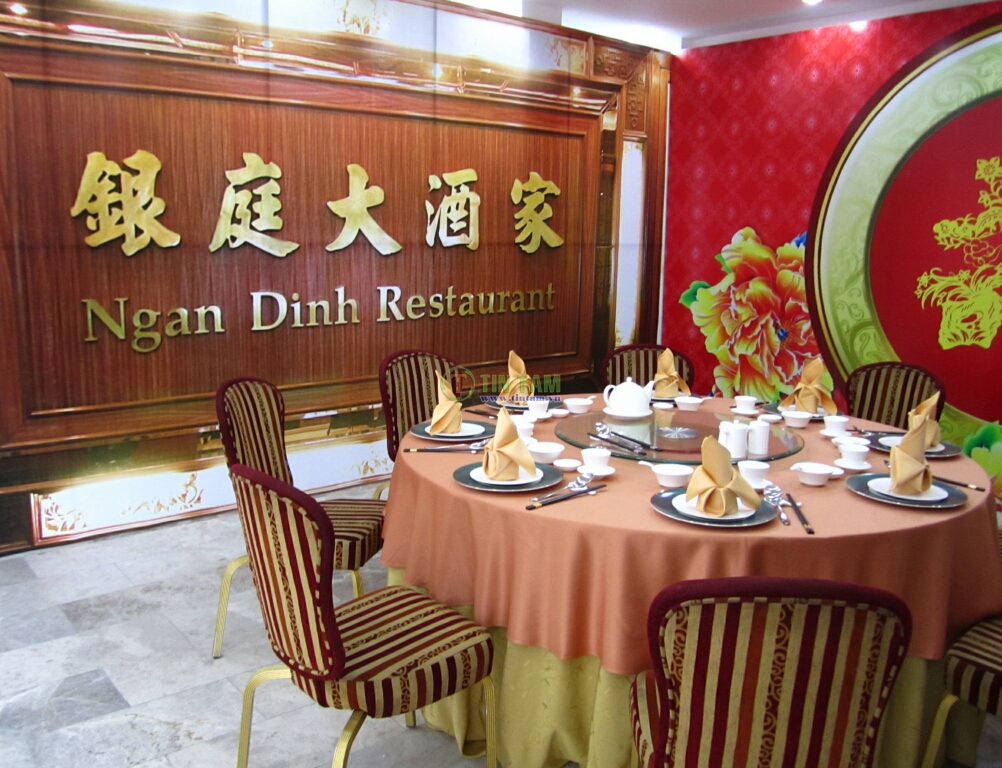rem san khau 1